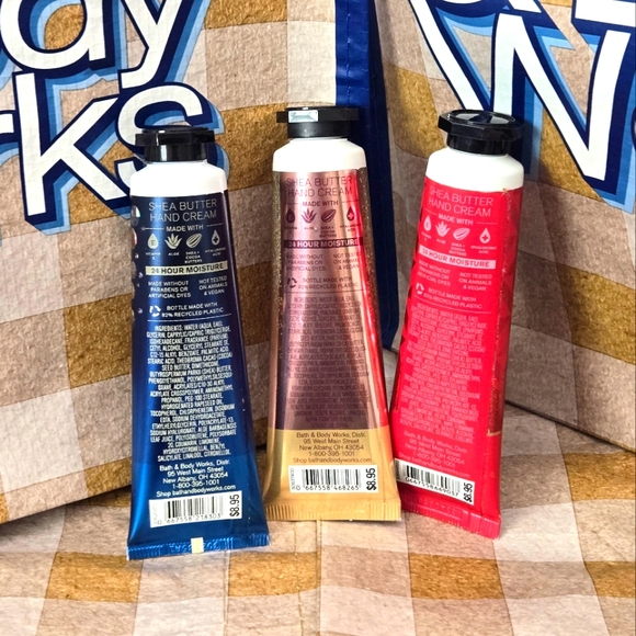 Bath & Body 1 oz Hand Creams + BBW TOTE◇ Dream◇STARS◇Winter Candy Apple 🍎 - Picture 4 of 6